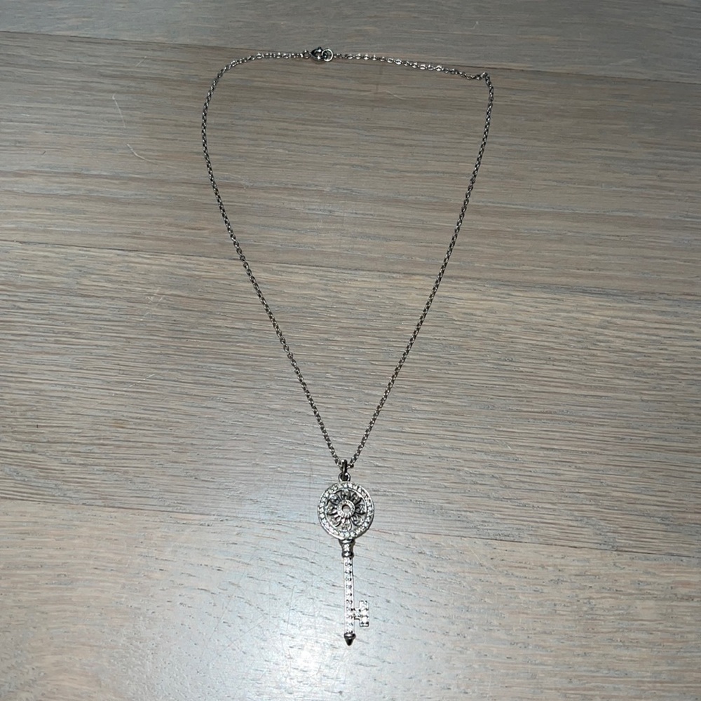 Mini Key Necklace - Picture 2 of 3